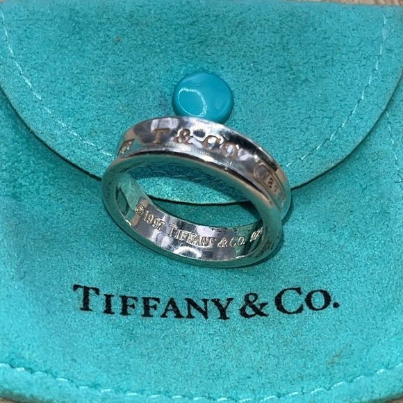 Tiffany & Co 1837 Ring sizes: 5.5 - Picture 5 of 11